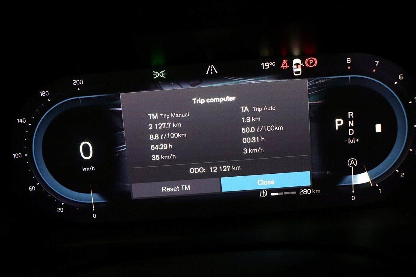 Volvo  XC60 Plus, B5 Mild Hybrid, Petrol