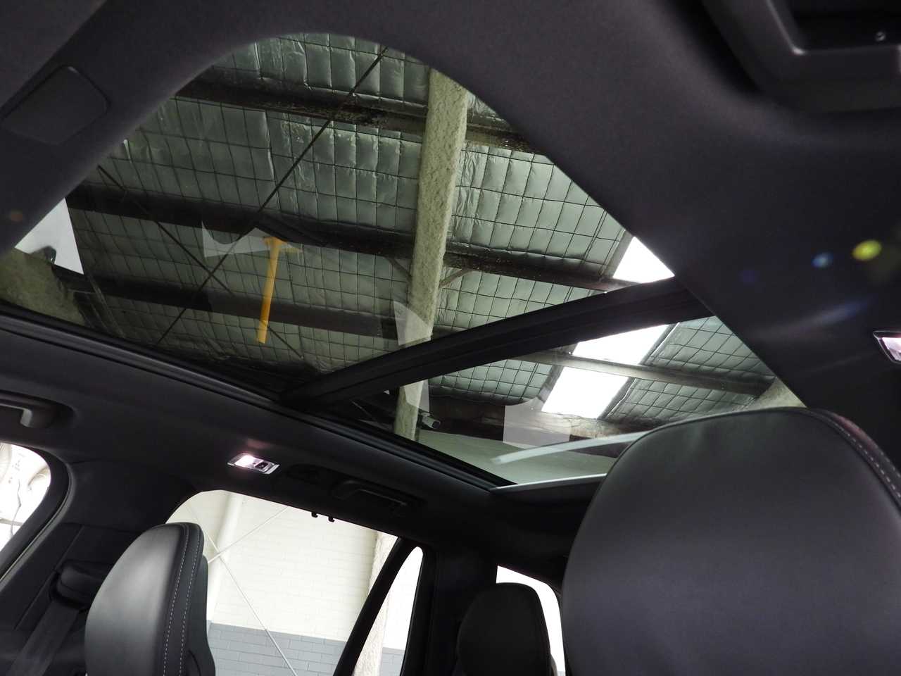 Volvo  XC90 Recharge R-Design, T8 AWD (235+65 kW), Seven individual seats