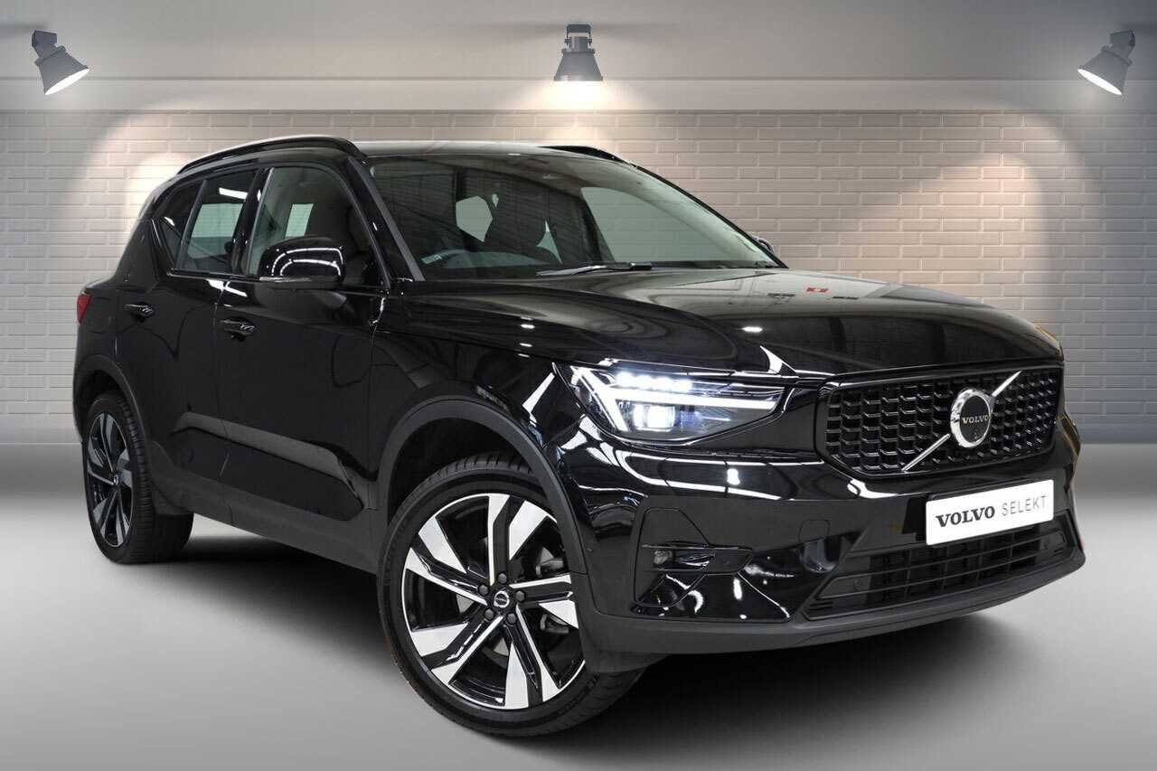 Volvo  XZ MY24 Ultimate B4 AWD Dark