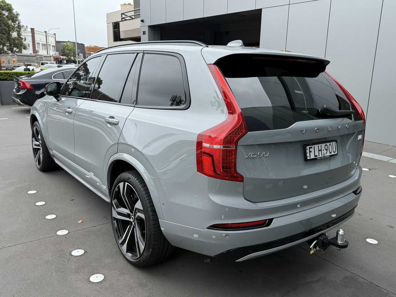 Volvo  XC90 Recharge Ultimate, T8 AWD Plug-in hybrid, Electric/Petrol, Dark, 7 Seats