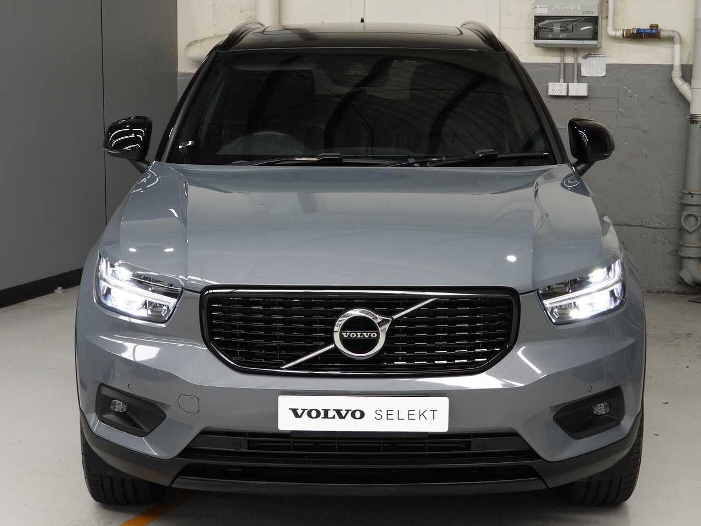 Volvo  XZ MY22 Recharge Plug-In Hybrid