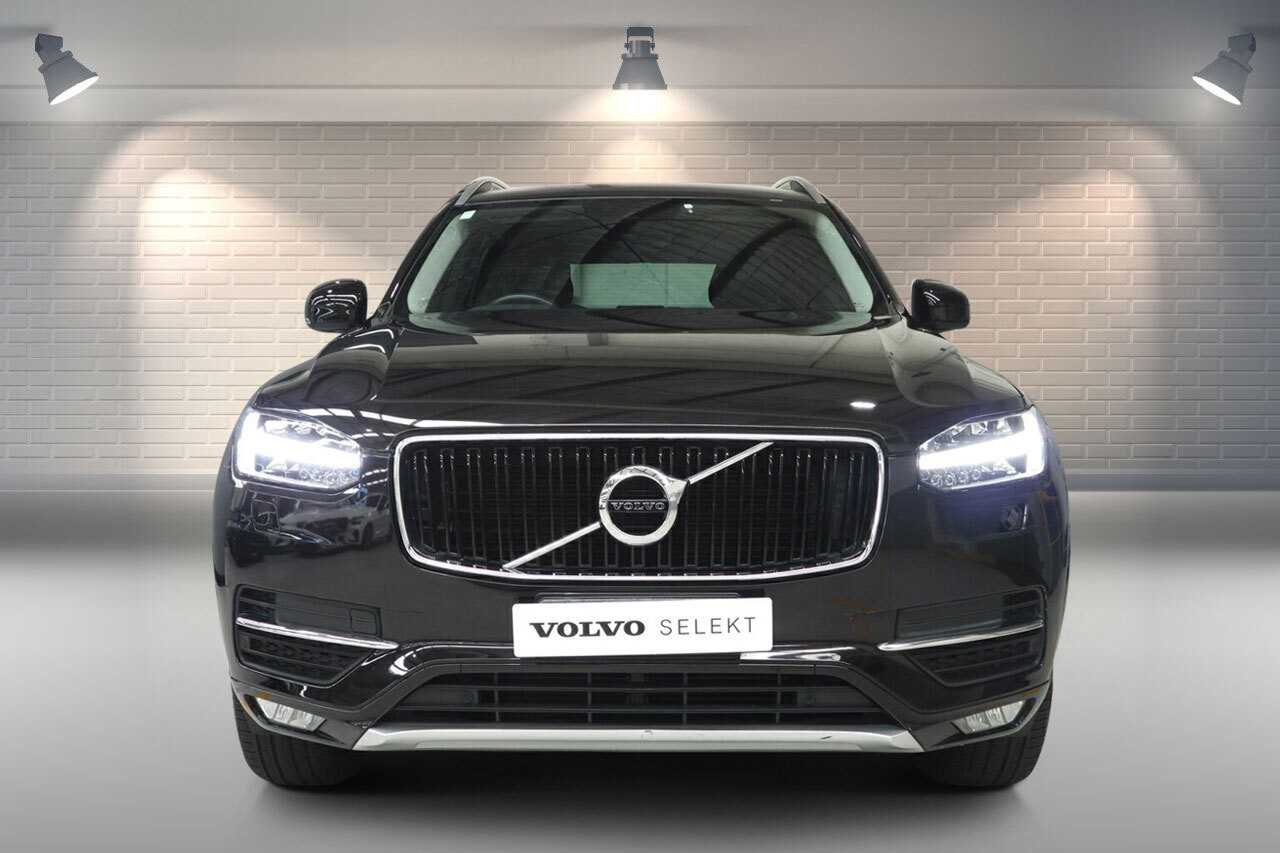 Volvo  XC90 D5 Momentum