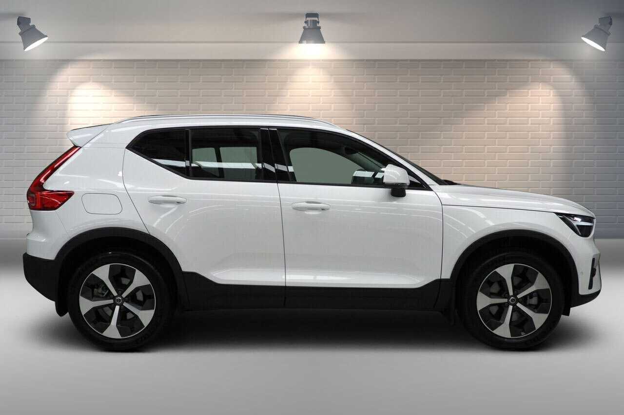 Volvo  XC40 Plus, B4 Mild hybrid, Petrol