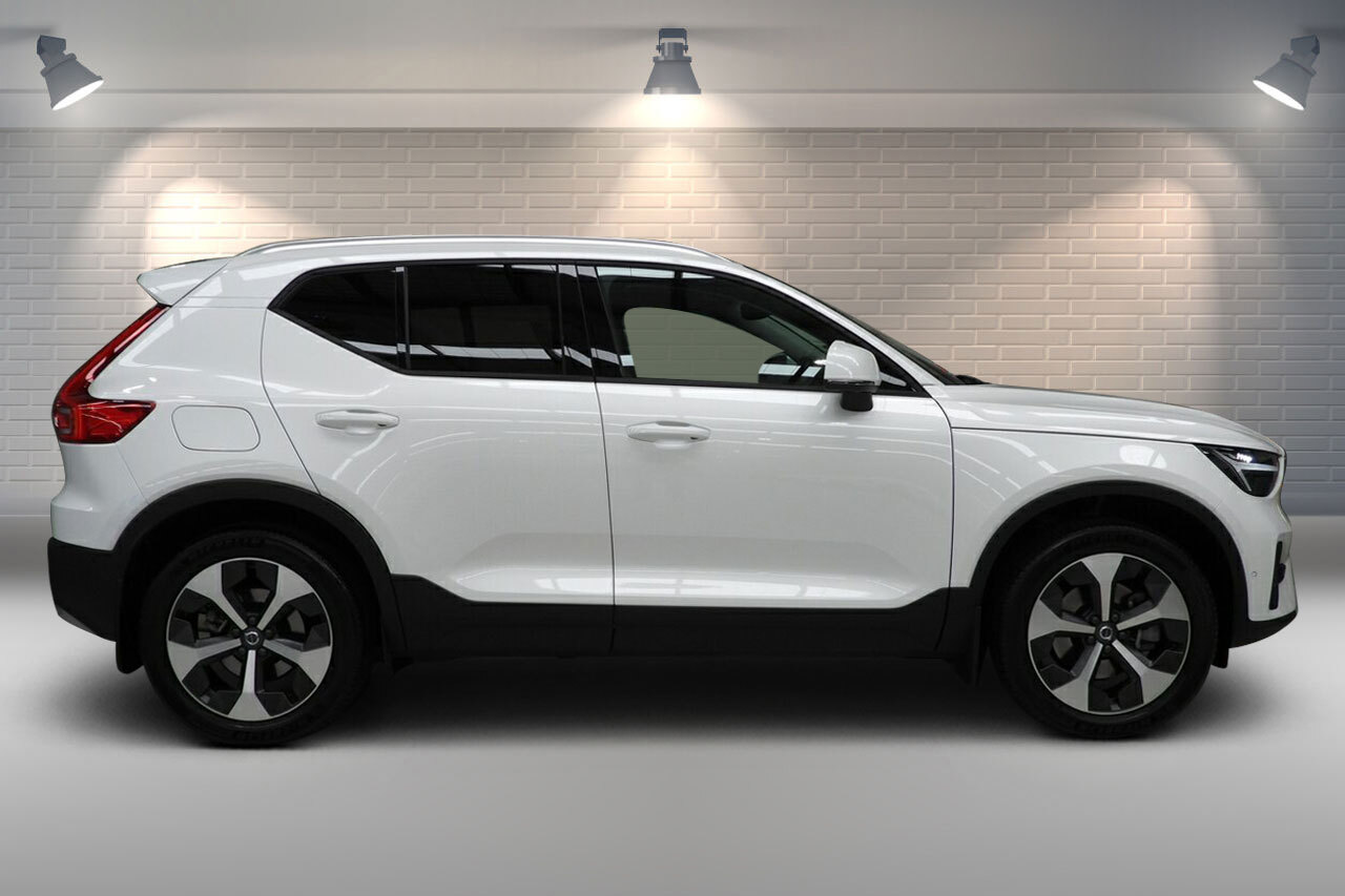 Volvo  XC40 Plus, B4 Mild hybrid, Petrol