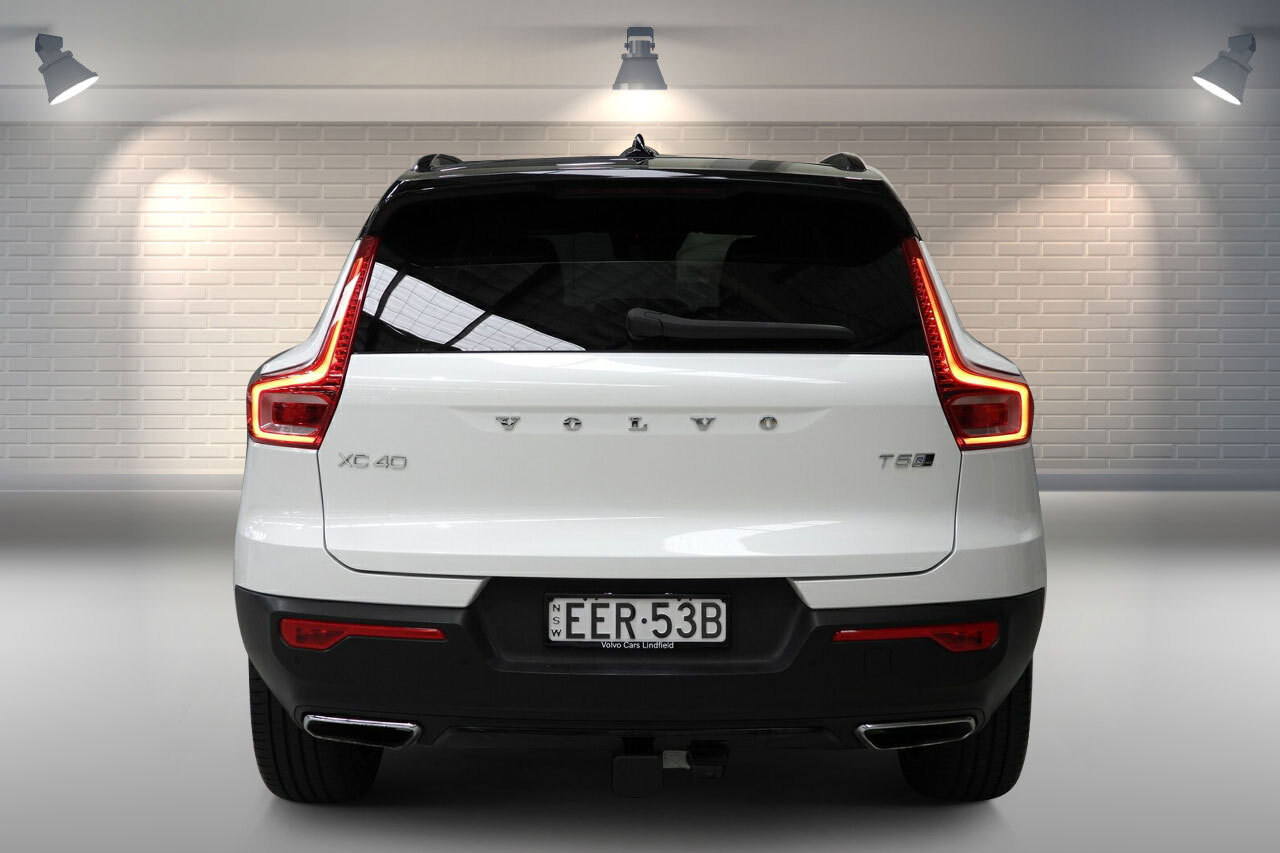 Volvo  XC40 T5 R-Design AWD