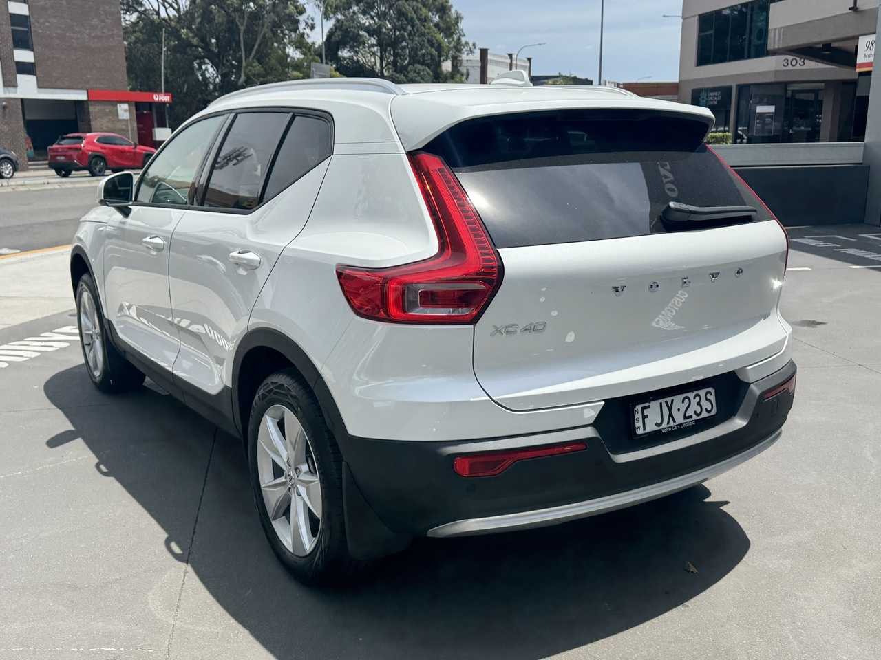 Volvo  XC40 Plus, B4 Mild hybrid, Petrol