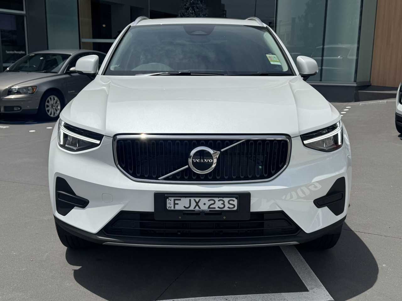 Volvo  XZ MY25 Plus B4 Special Edition