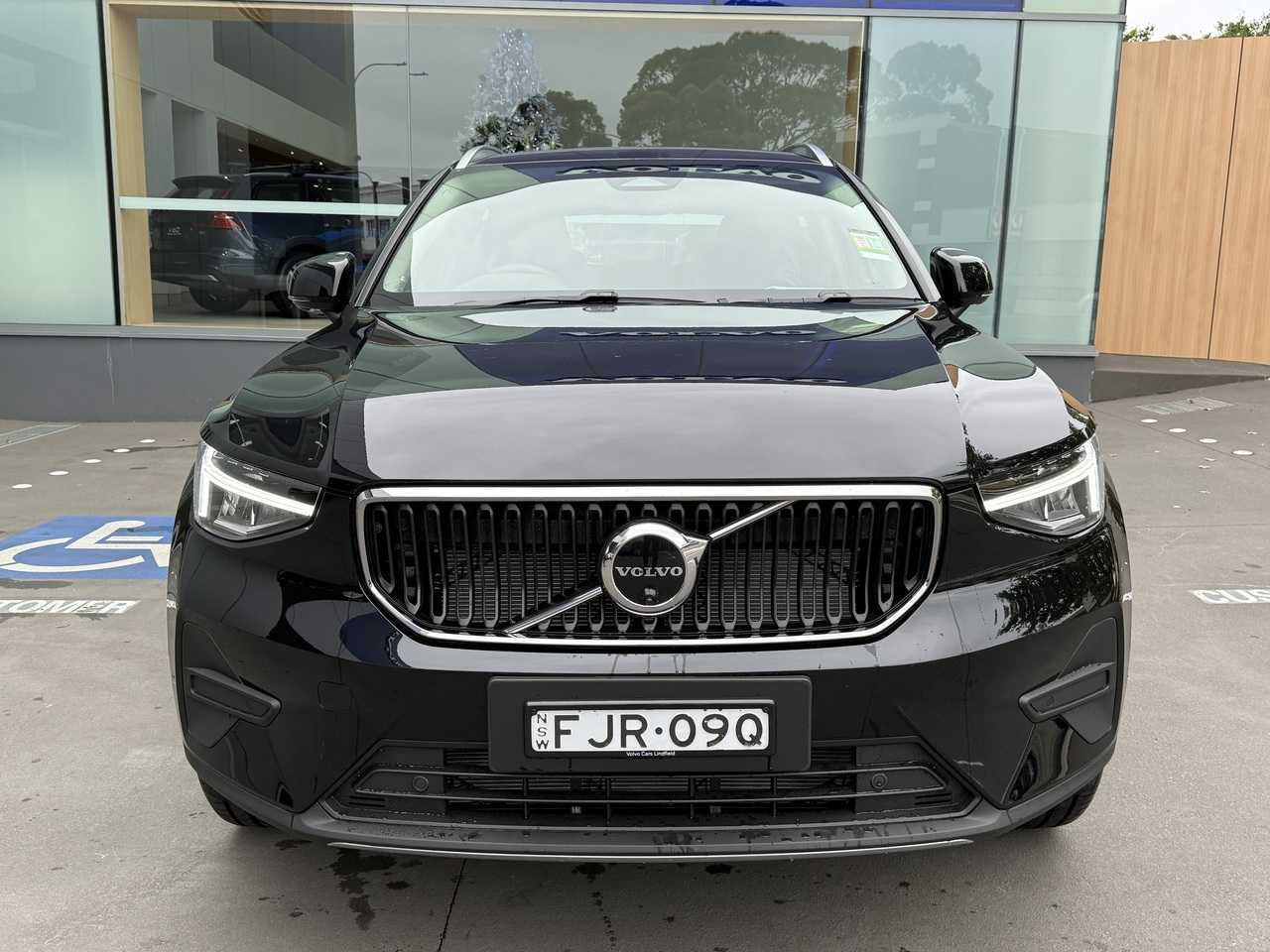 Volvo  XZ MY25 Plus B4 Special Edition