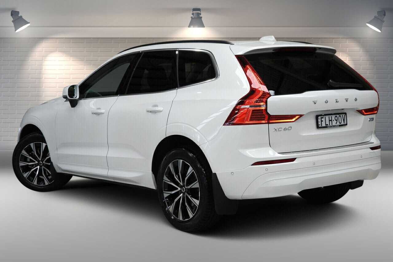 Volvo  XC60 Plus, B5 AWD Mild hybrid, Petrol