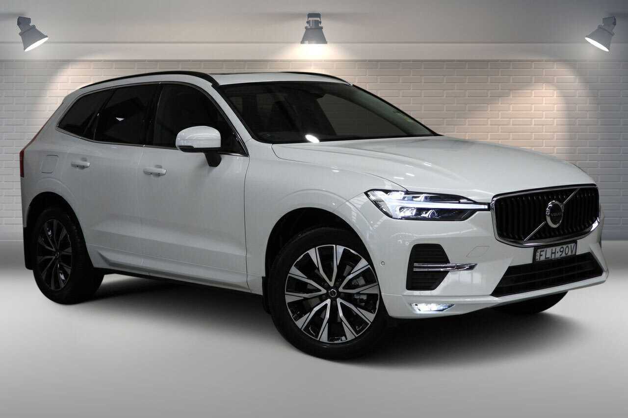 Volvo  XC60 Plus, B5 AWD Mild hybrid, Petrol