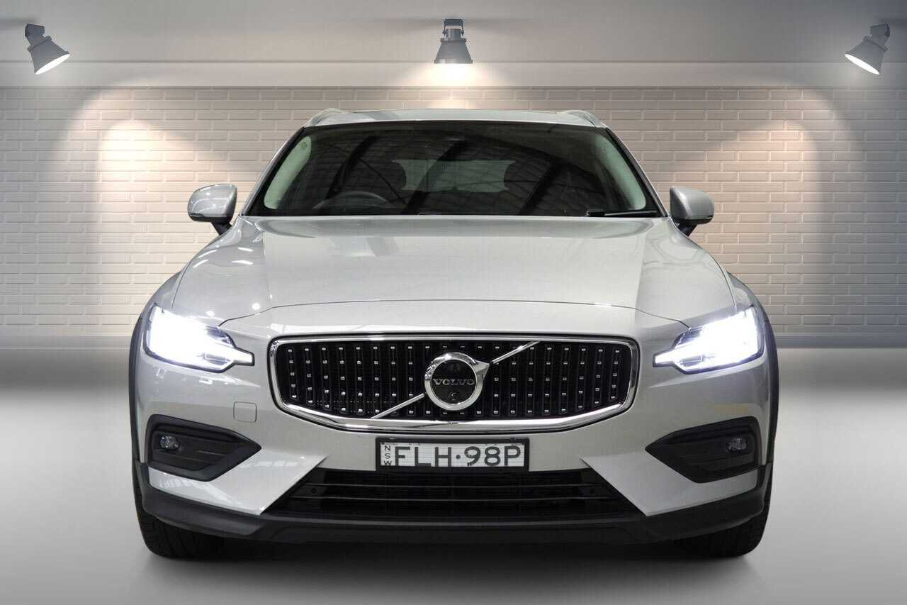 Volvo  Z Series MY24 Ultimate B5 Geartronic AWD Bright