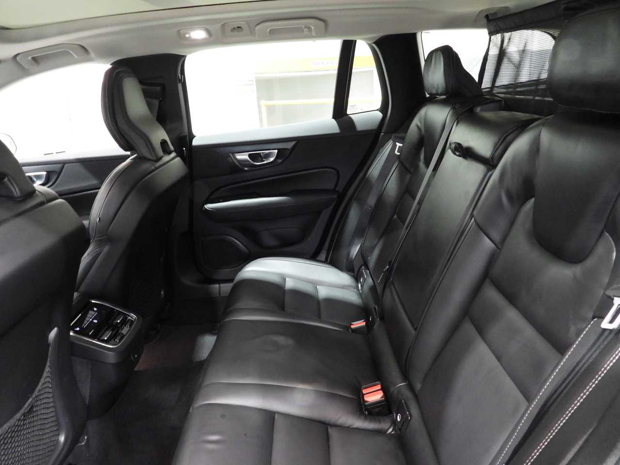 Volvo  Z Series MY24 Ultimate B5 Geartronic AWD Bright