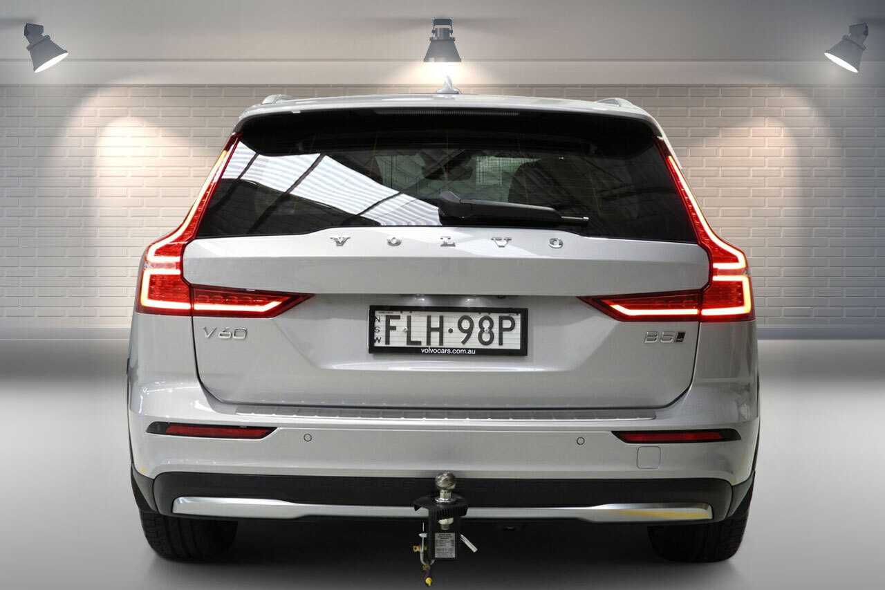 Volvo  Z Series MY24 Ultimate B5 Geartronic AWD Bright