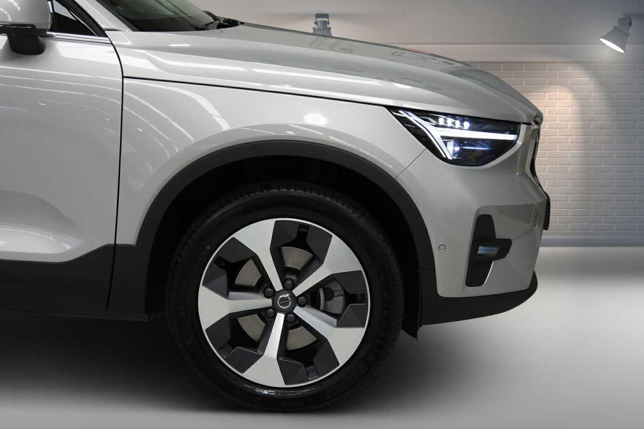 Volvo  XC40 Ultimate, B4 AWD Mild hybrid, Petrol, Bright