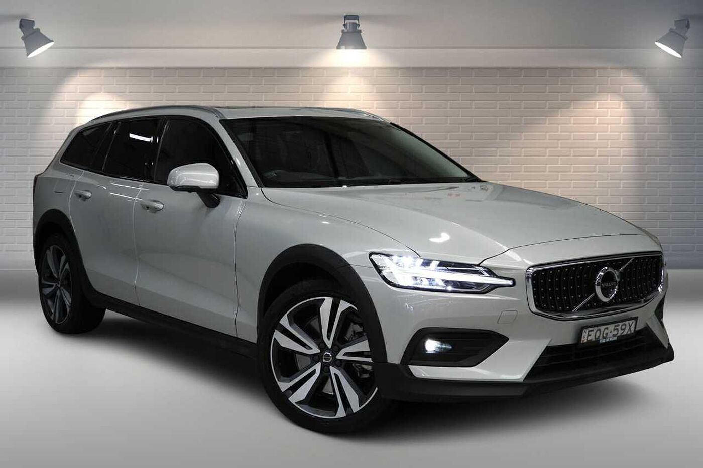 Volvo  V60 Cross Country Pro, B5 AWD mild hybrid