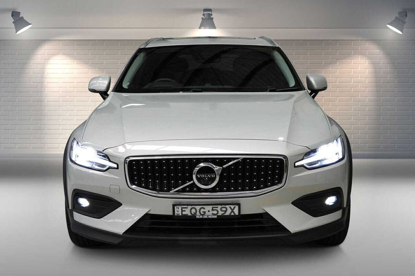 Volvo  V60 Cross Country Pro, B5 AWD mild hybrid