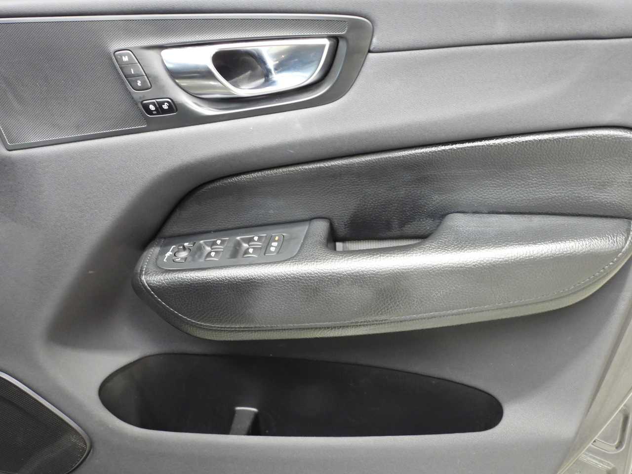 Volvo  XC60 Inscription, B5 mild hybrid