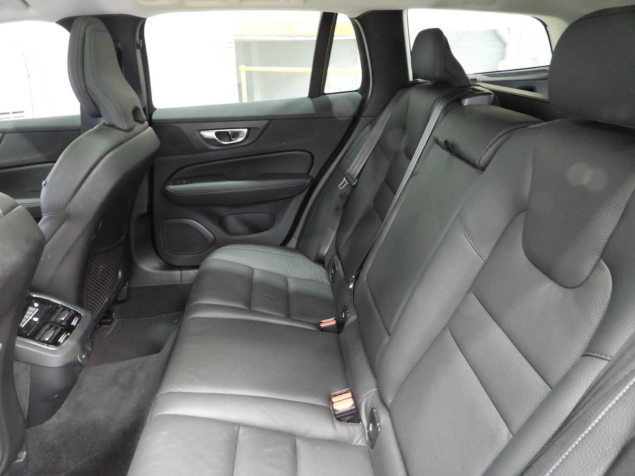 Volvo  Z Series MY25 Ultra B5 Geartronic AWD Bright