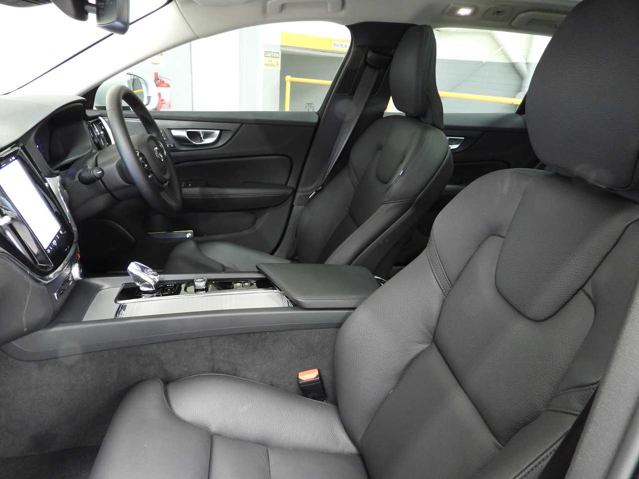 Volvo  Z Series MY25 Ultra B5 Geartronic AWD Bright