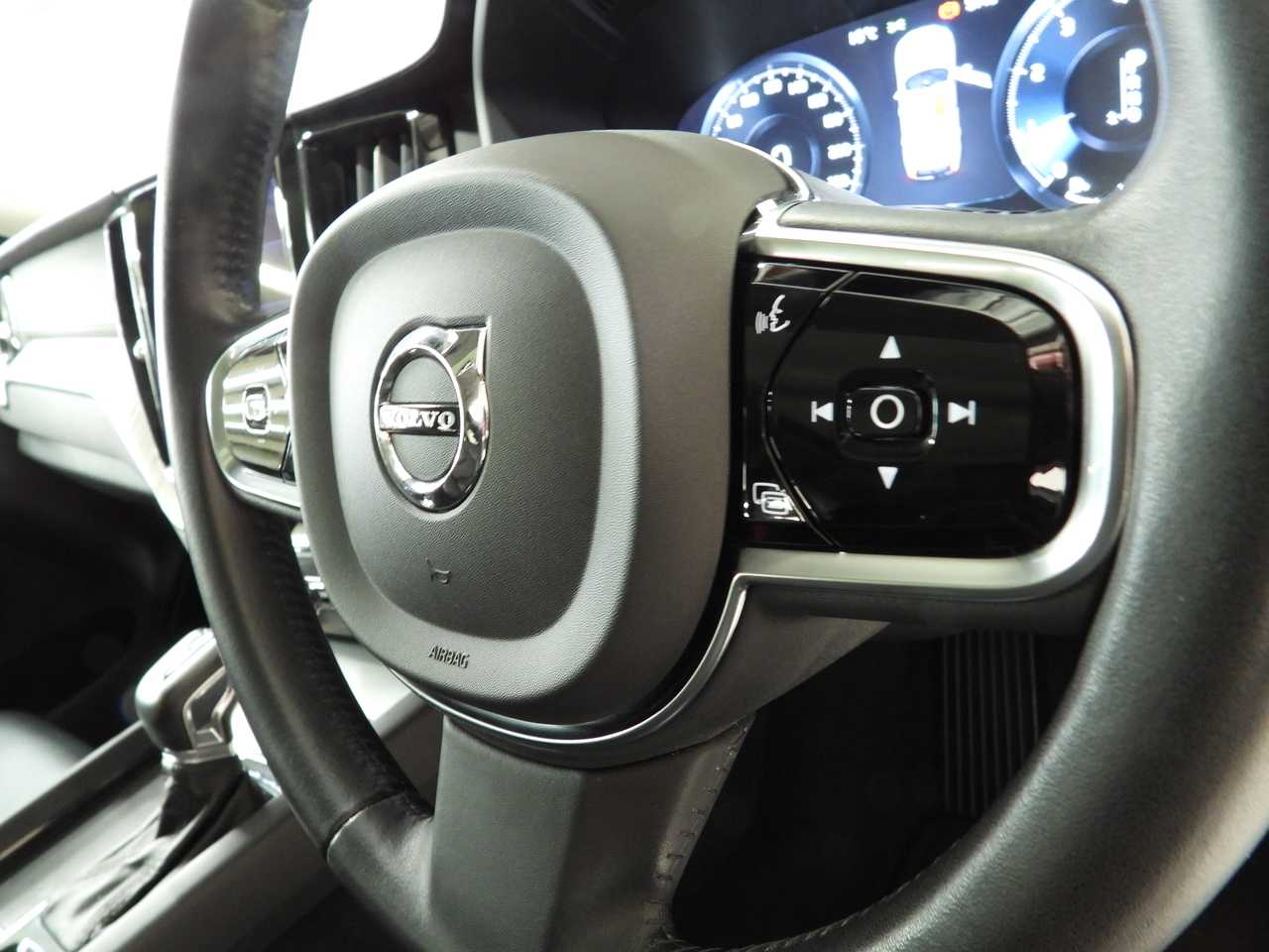 Volvo  XC60 Inscription, T5 AWD (187 kW)
