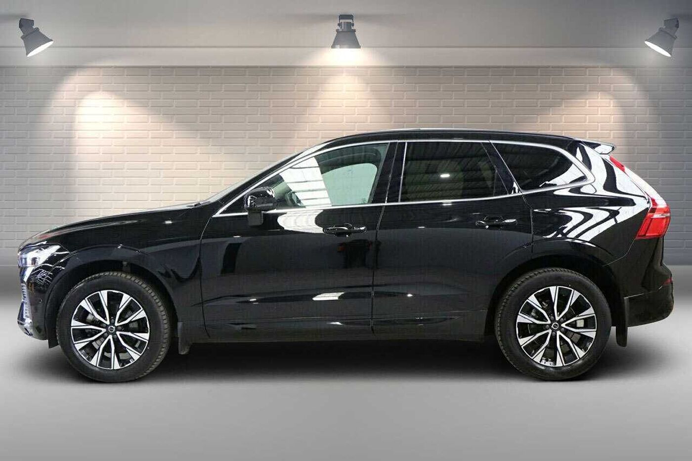 Volvo  XC60 Plus, B5 Mild Hybrid, Petrol