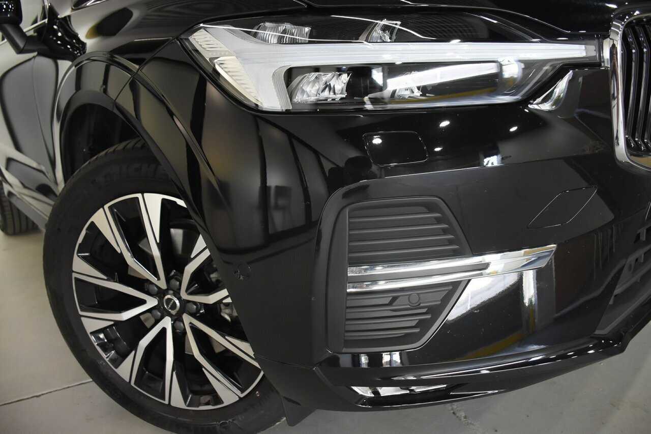 Volvo  XC60 Plus, B5 Mild Hybrid, Petrol