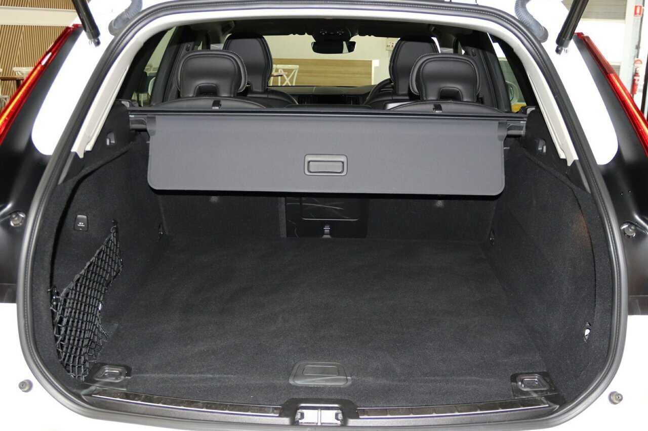 Volvo  XC60 Ultimate, B5 Mild Hybrid, Petrol, Bright