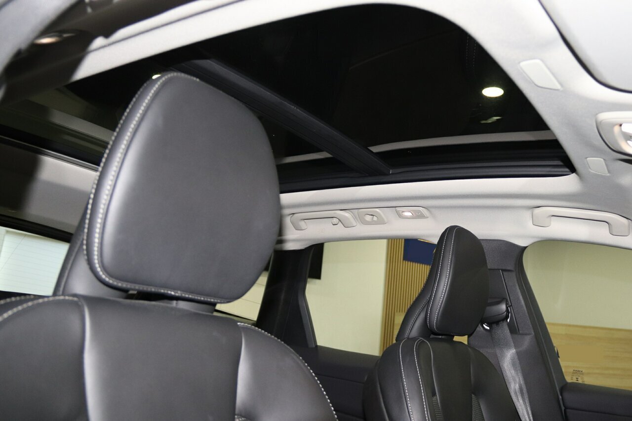 Volvo  XC60 Ultimate, B5 Mild Hybrid, Petrol, Bright