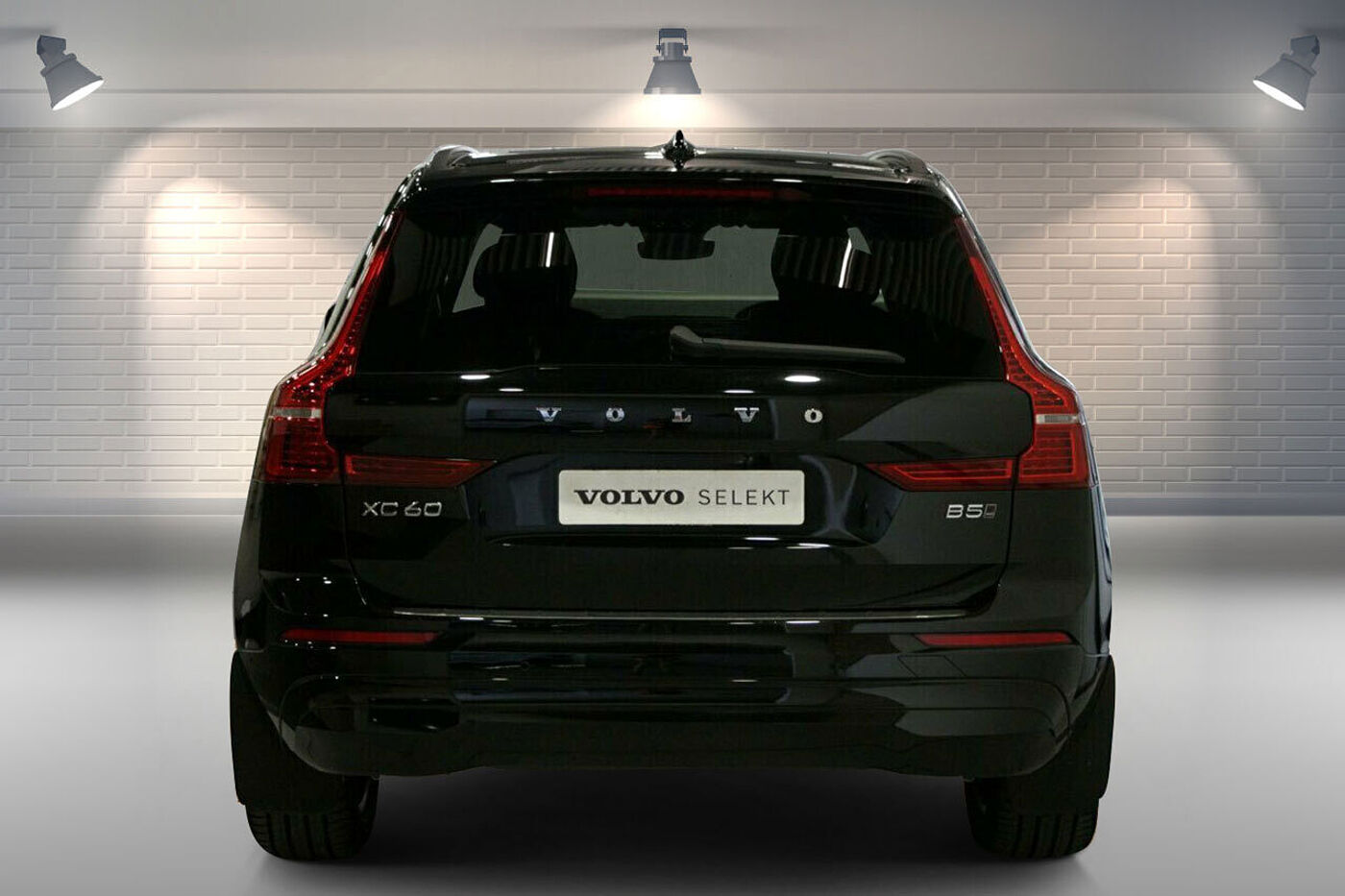 Volvo  XC60 Plus, B5 Mild Hybrid, Petrol