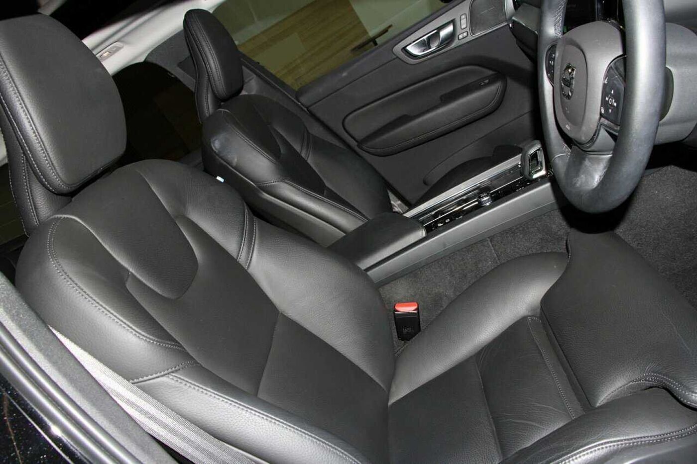 Volvo  XC60 Plus, B5 Mild Hybrid, Petrol