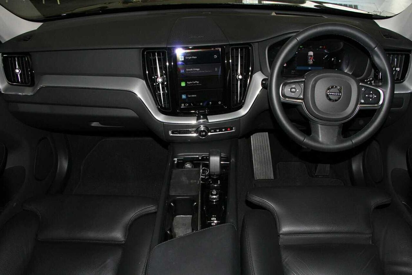 Volvo  XC60 Plus, B5 Mild Hybrid, Petrol