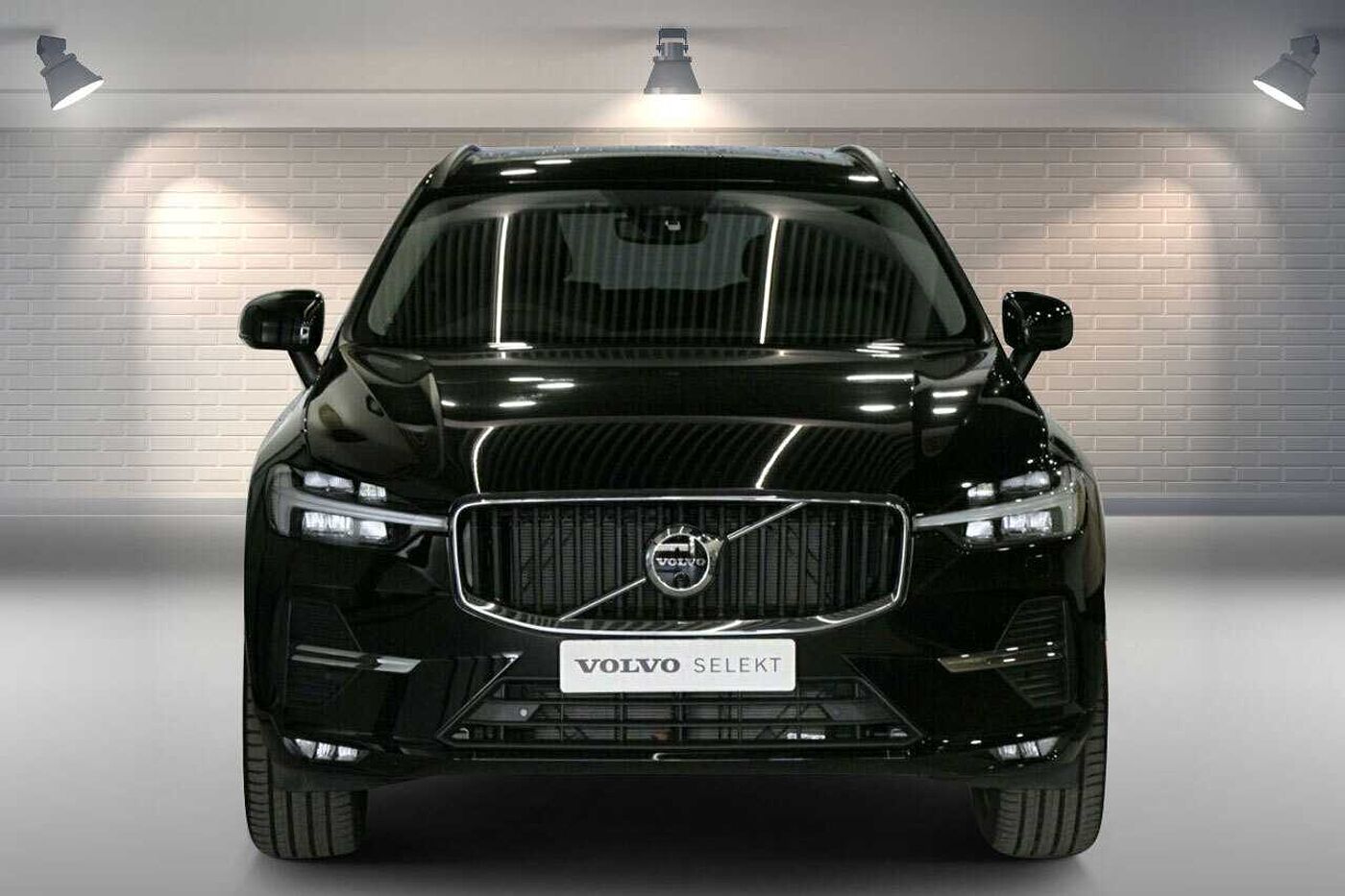 Volvo  XC60 Plus, B5 Mild Hybrid, Petrol