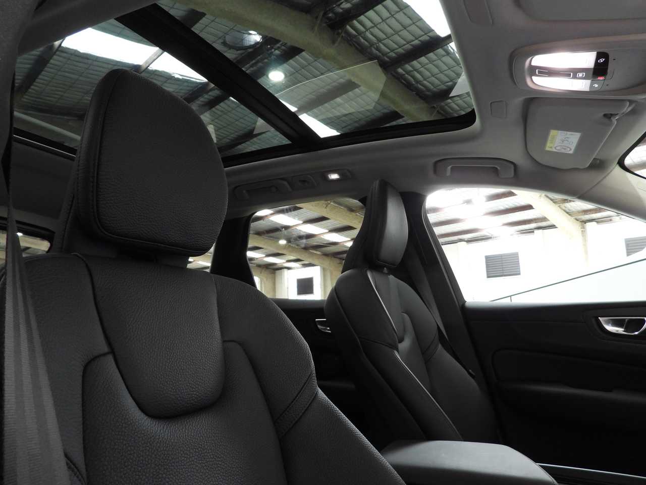 Volvo  XC60 Plus, B5 AWD Mild hybrid, Petrol
