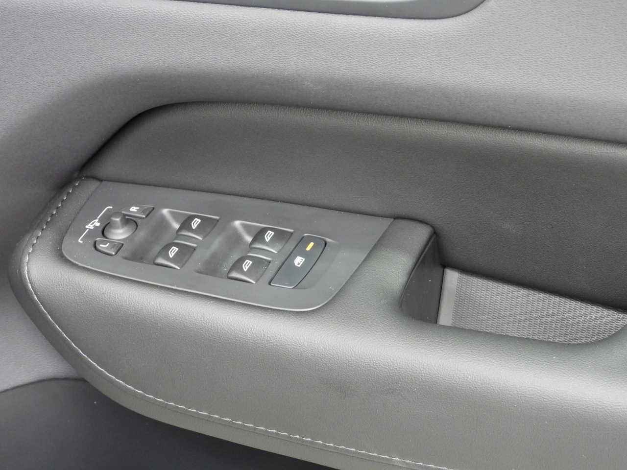 Volvo  XC60 Plus, B5 AWD Mild hybrid, Petrol