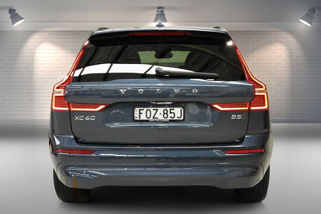 Volvo  XC60 Plus, B5 AWD Mild hybrid, Petrol