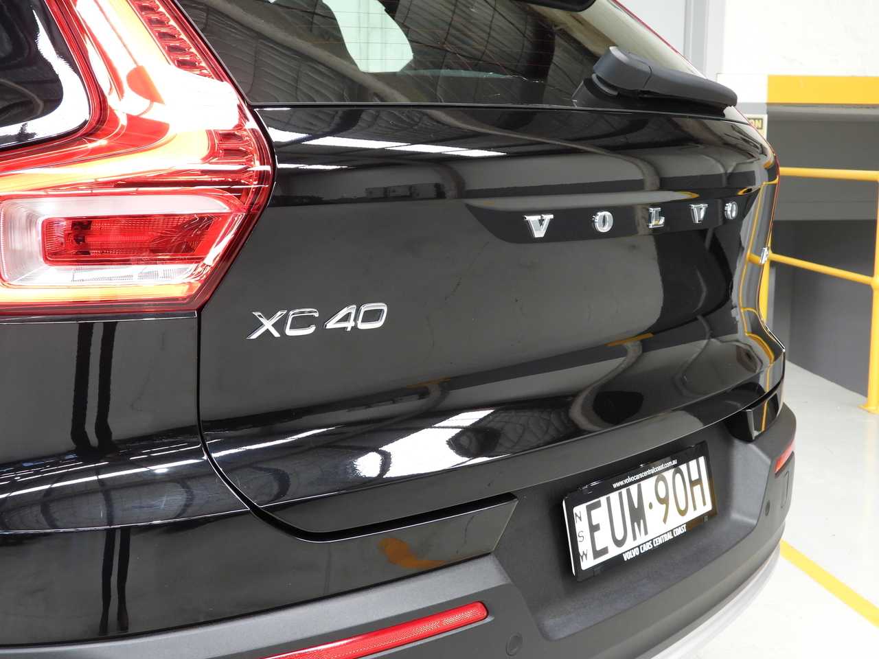 Volvo  XC40 Plus, B4 mild hybrid, Petrol