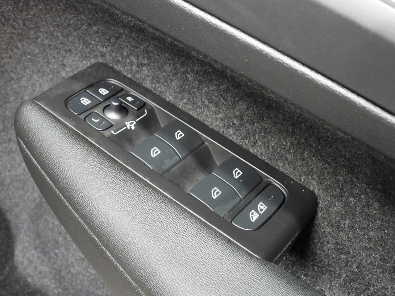 Volvo  XC40 Plus, B4 mild hybrid, Petrol