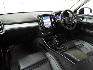 Volvo  XC40 Plus, B4 mild hybrid, Petrol