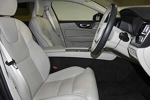 Volvo  V60 Cross Country Ultimate, B5 AWD Mild hybrid, Petrol, Bright