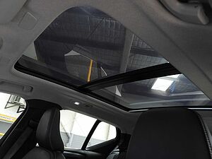Volvo  XC40 Ultimate, B4 AWD Mild hybrid, Petrol, Bright