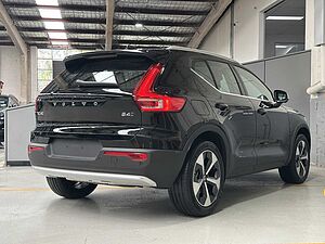 Volvo  XZ MY23 Ultimate B4 AWD Bright