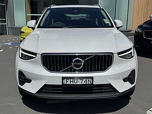 Volvo  XZ MY23 Ultimate B4 AWD Bright