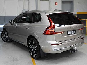 Volvo  UZ MY23 Ultimate B5 AWD Bright