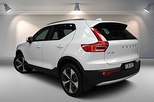 Volvo  XC40 Plus, B4 Mild hybrid, Petrol