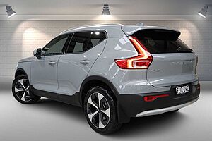 Volvo  XC40 Plus, B4 Mild hybrid, Petrol