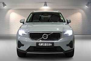 Volvo  XC40 Plus, B4 Mild hybrid, Petrol