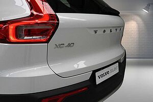 Volvo  XC40 Plus, B4 Mild hybrid, Petrol