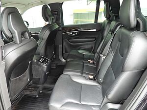 Volvo  XC90 D5 Momentum