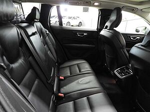 Volvo  Z Series MY24 Ultimate B5 Geartronic AWD Bright