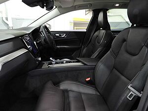 Volvo  Z Series MY24 Ultimate B5 Geartronic AWD Bright